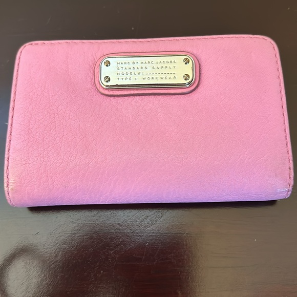 Marc by Marc Jacob’s pink wallet. Good condition. - Picture 7 of 7
